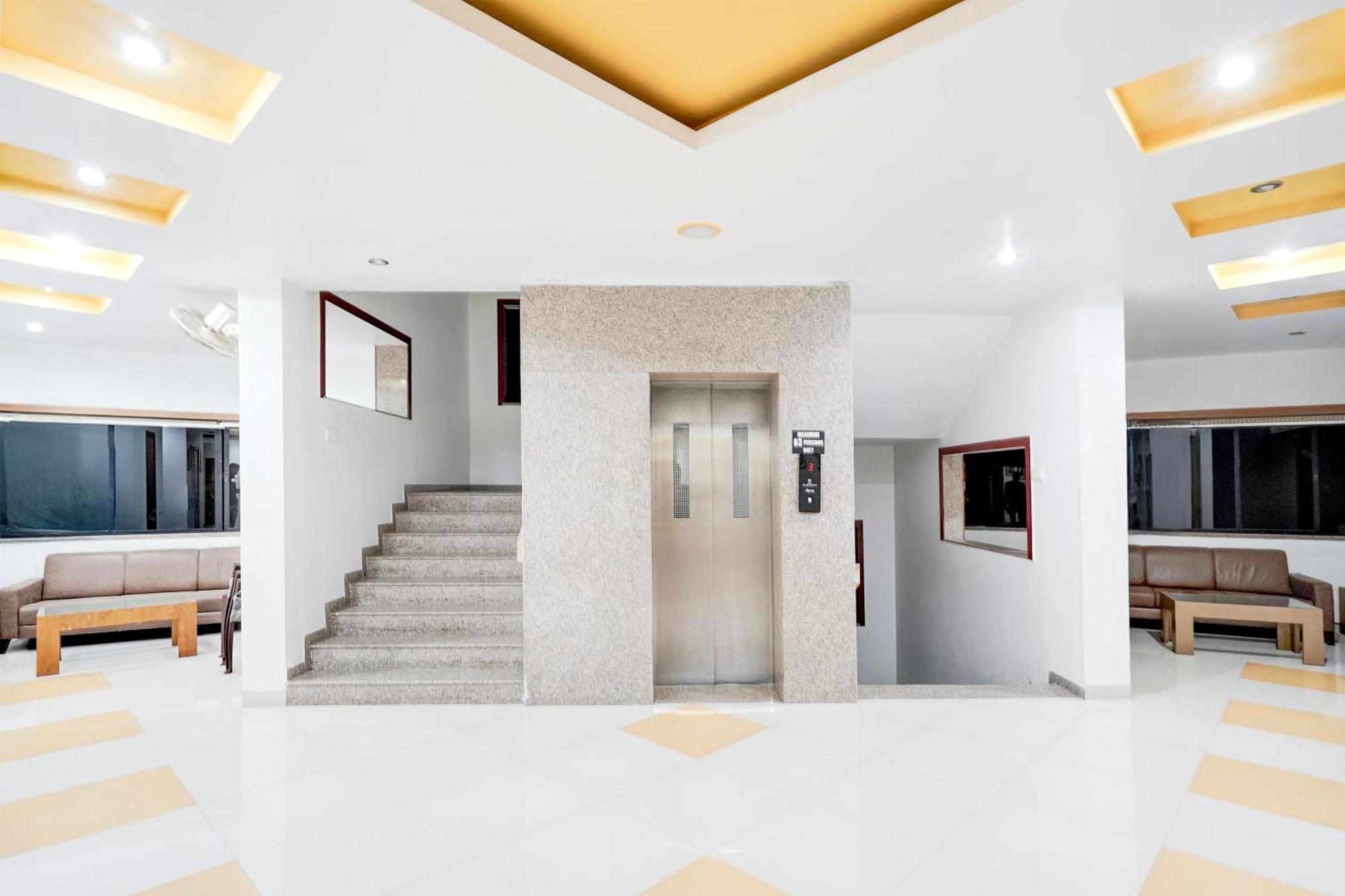 Super Townhouse Mg Road Porbandar Formerly Hotel Harmony Экстерьер фото